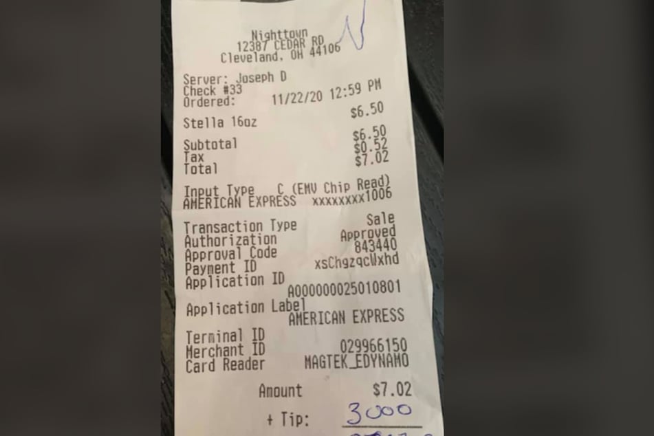 On Facebook, Brendan Ring posted the bill with the generous tip.