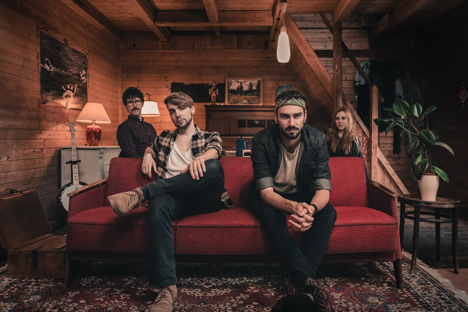 Die Indie-Folk-Band "Jante" um Sebastian Rettig (33, v.l.), Tim Bergelt (28), Jan Thierfelder (30) und Margot Cichy (32) hat eine neue Single am Start.