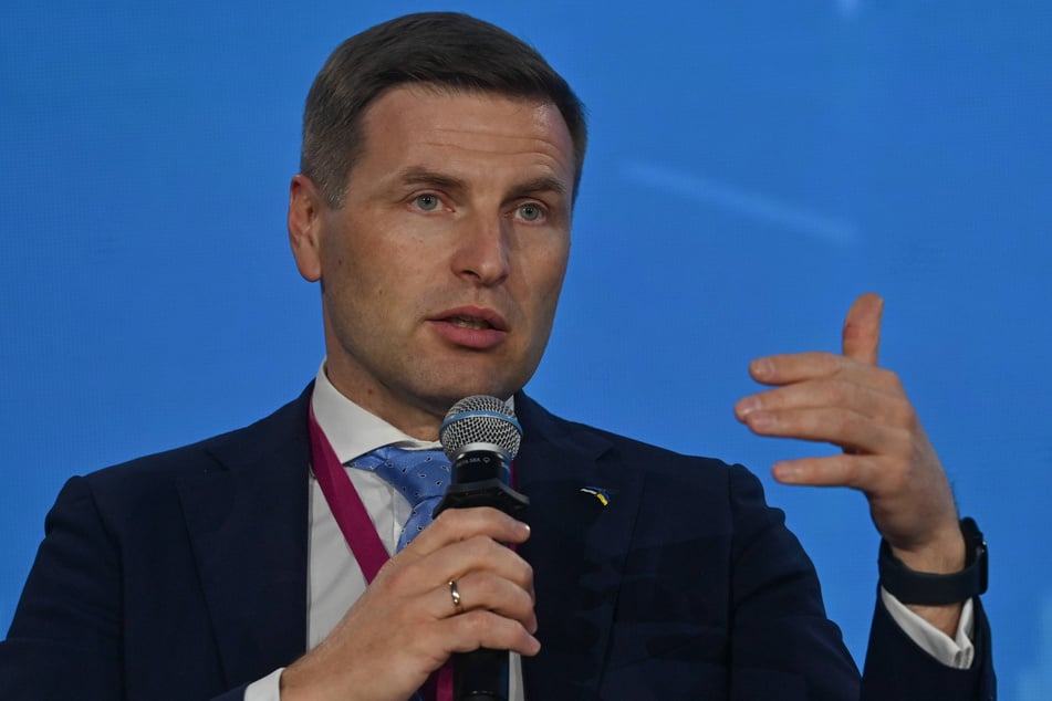 Estonia's Defense Minister Hanno Pevkur views the US move to cut military aid as "especially symbolic, in a negative way".