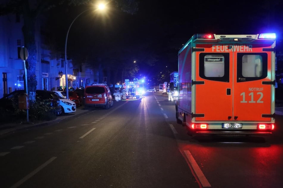 Eine verletzte Person lehnte den Transport in eine Klinik ab.