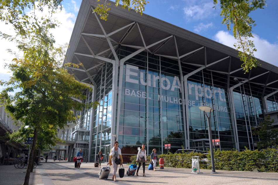 Der Flughafen Basel-Mulhouse wurde vorläufig evakuiert. (Symbolbild)