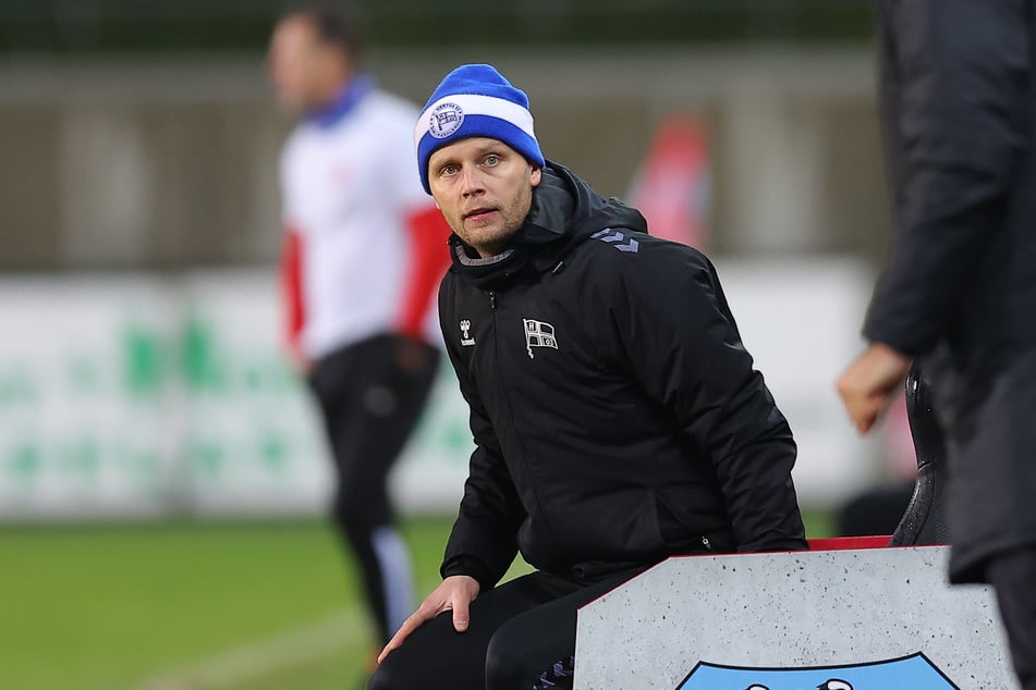 Hertha-Trainer Robert Schröder (36) war trotz der Pleite stolz auf sein Team.