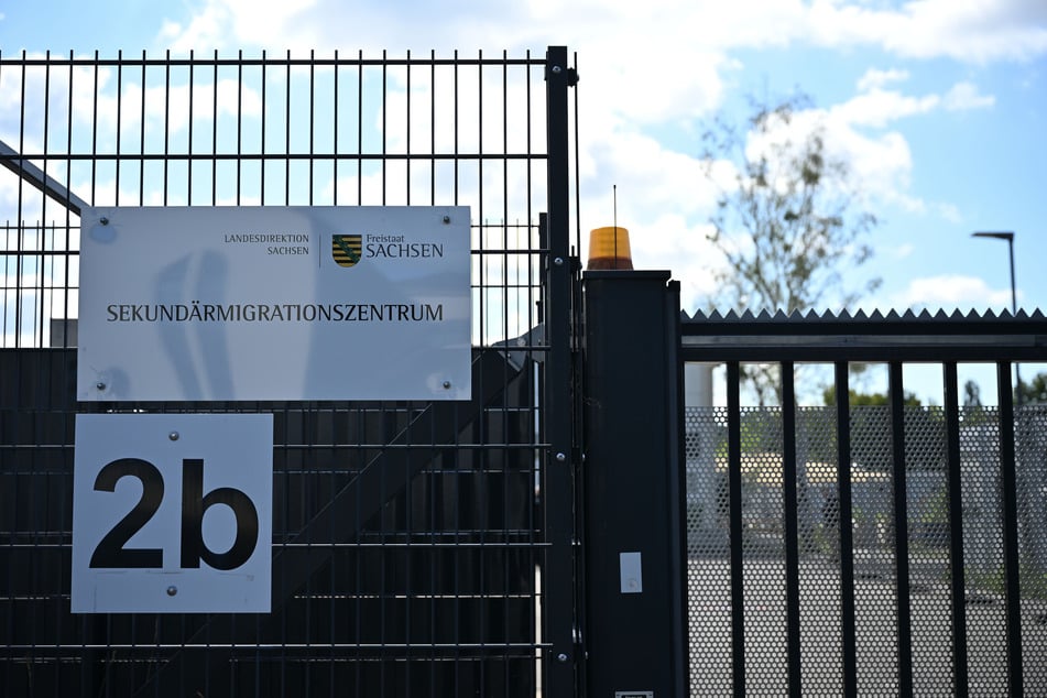 Asylbewerber mit Verfahren in einem anderen EU-Land sollen in Sachsen in dem neuen Sekundärmigrationszentrum untergebracht werden.