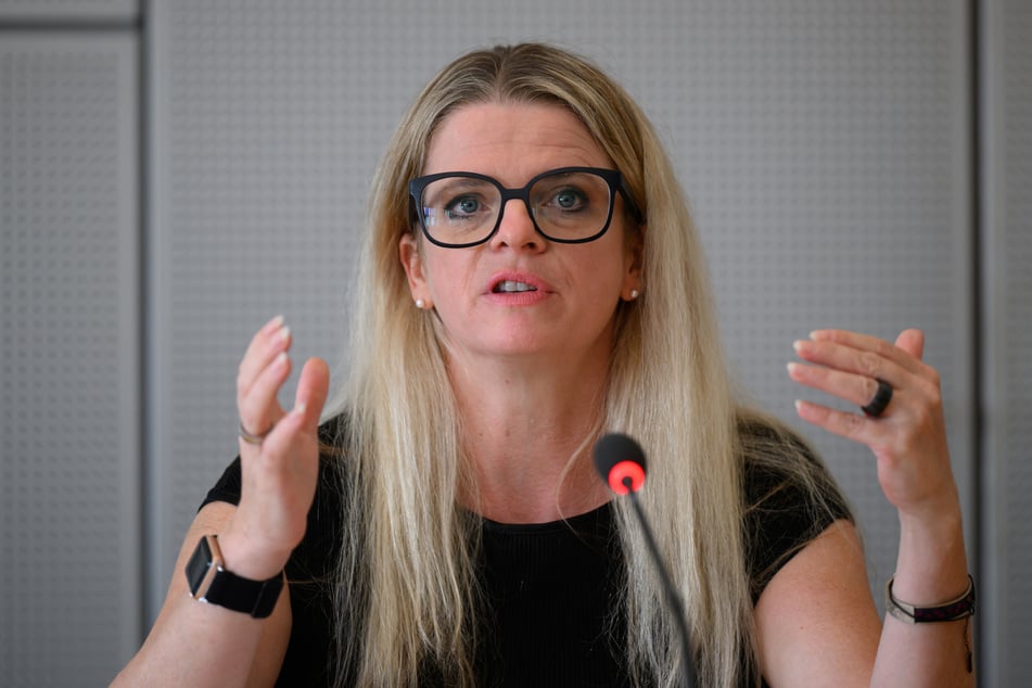 Susanne Schaper (48, Linke) möchte, dass die Todesfälle durch Hautkrebserkrankungen sinken.