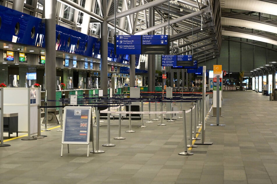 Gleich zwei Urlauber holte die Bundespolizei Ende Juni aus dem Leipziger Flughafen, da sie für ihre Flüge zu betrunken waren.