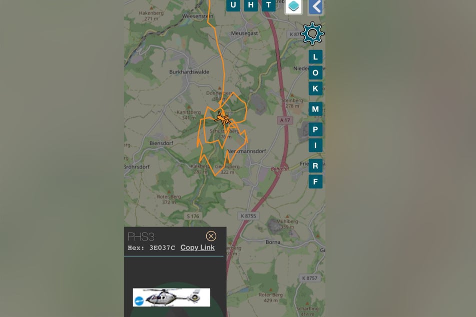 Der Helikopter kurz nach Such-Beginn am Donnerstagnachmittag.