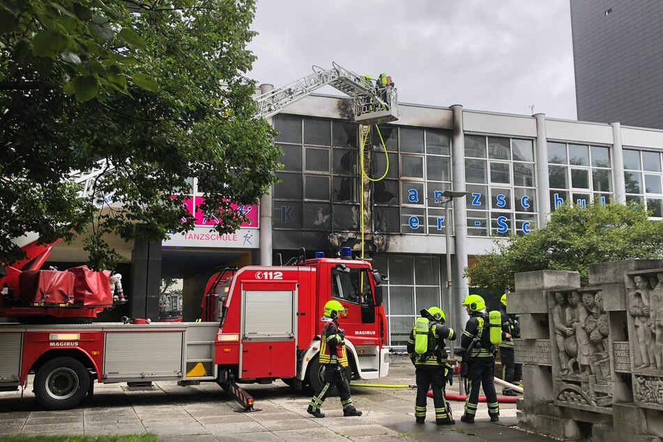 Chemnitz: Brand an Tanzschule: Feuerwehreinsatz in Chemnitzer City