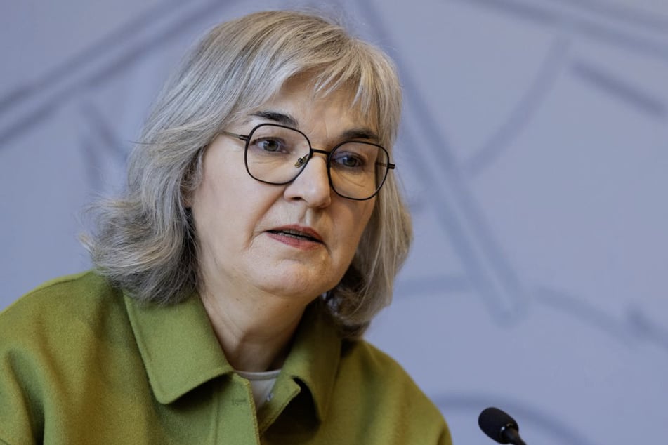 Petra Ladenburger ist seit vielen Jahren als Fachanwältin für Familienrecht tätig und seit Februar 2026 Nordrhein-Westfalens Kinderschutzbeauftragte.