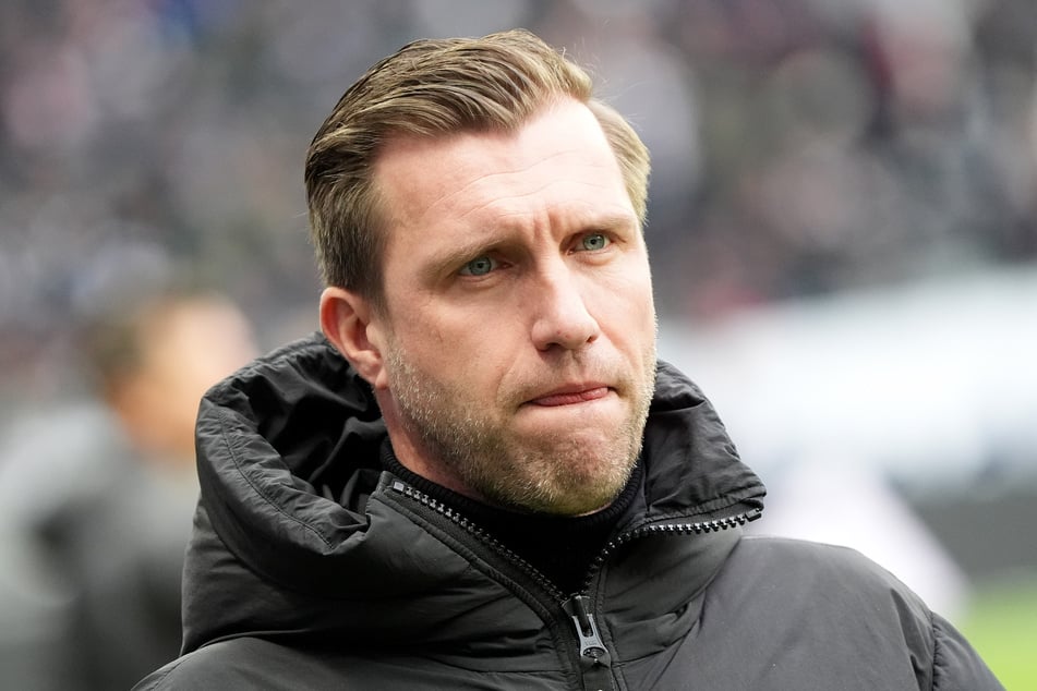 Steht Markus Krösche (45) noch hinter seinem Trainer Albert Riera?
