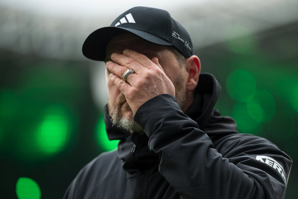 Steffen Baumgart ist nach dem schwachen Auftritt seiner Spieler sichtlich enttäuscht gewesen.