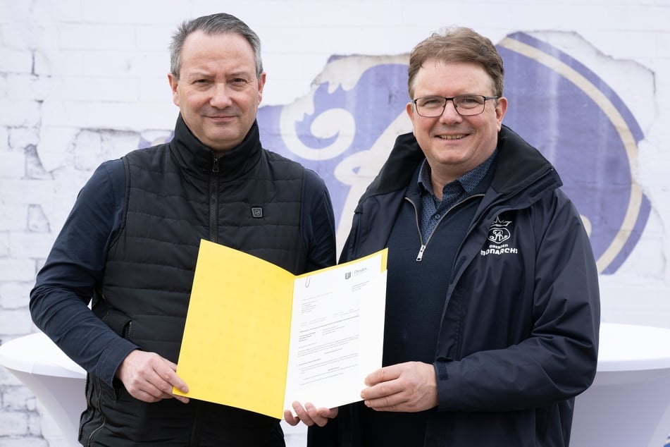 Sportbürgermeister Jan Donhauser (54, CDU, l.) mit Monarchs-Präsident Sören Glöckner (56).