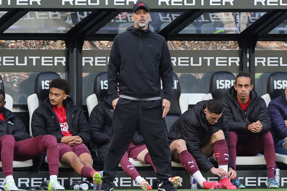 Vor einer Anstellung in der Premier League? Trainer Marco Rose (49, v.).