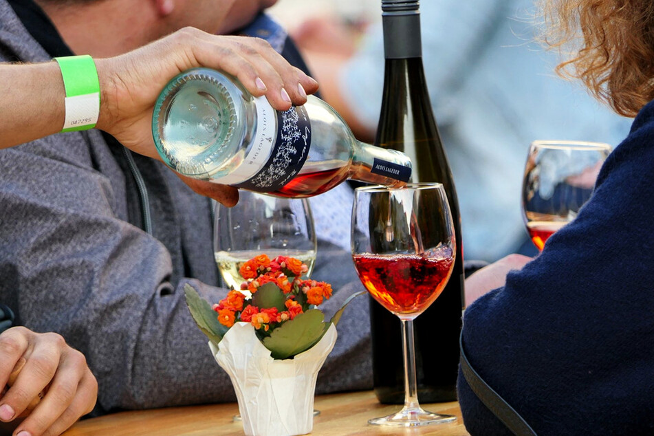 Egal, ob Rosé, Weiß- oder Rotwein - auf dem Weinfest gibt es für jeden Weintrinker das richtige Getränk.