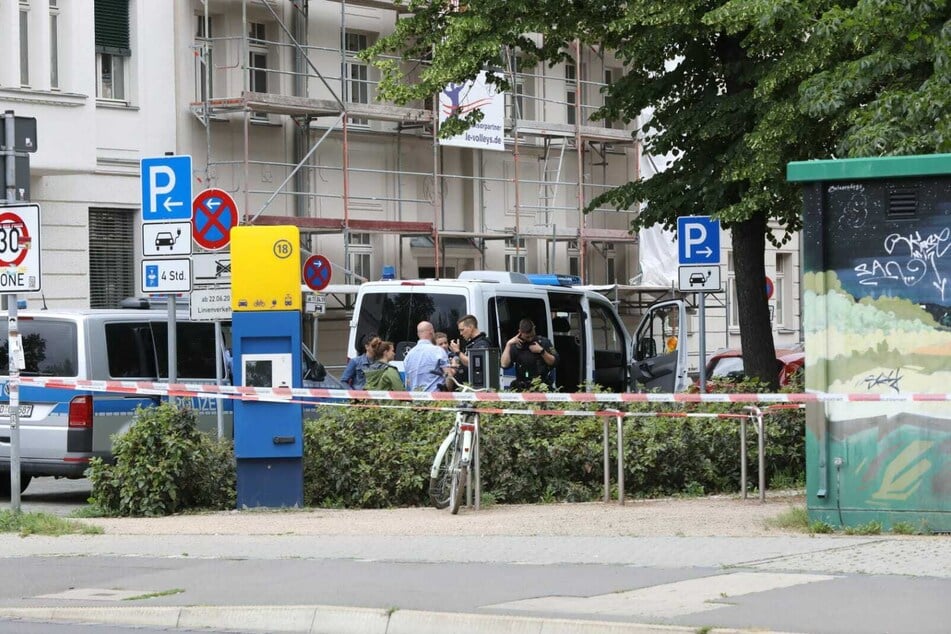 Zahlreiche Kräfte der Leipziger Polizei waren im Einsatz vor Ort.