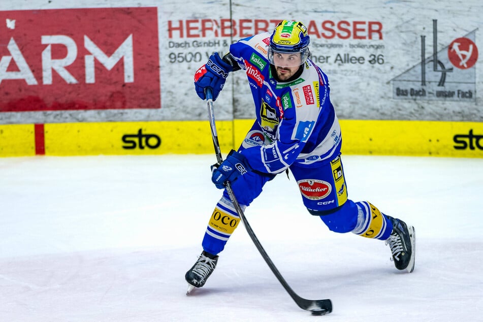 Adam Helewka (30) geht zukünftig für die Dresdner Eislöwen auf Torejagd.