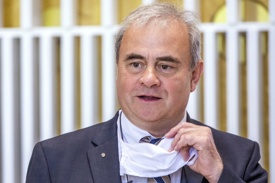 Emil Reisinger (63) befürwortet die Impfung von Kindern. (Archivbild)