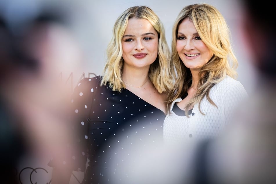 RTL-Moderatorin Frauke Ludowig (62) und ihre älteste Tochter Nele (21) gehen inzwischen auch gerne gemeinsam auf Events.