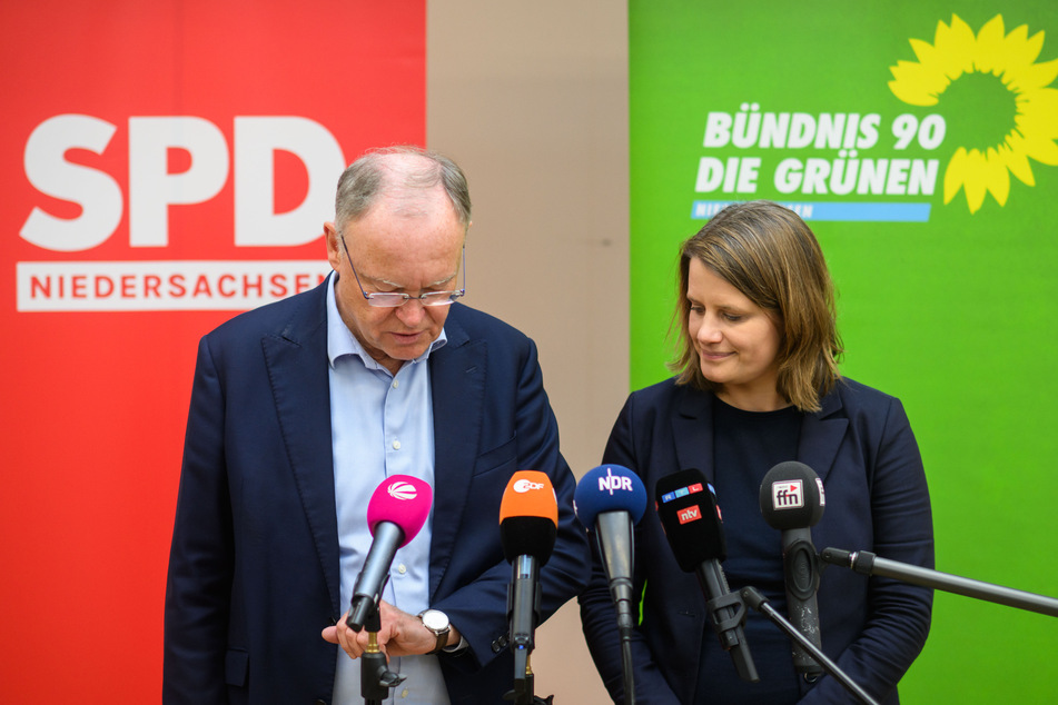 Ministerpräsident Stephan Weil (SPD, 63) und die Spitzenkandidatin der Grünen Julia Willie Hamburg (37) starten am Mittwoch mit den Koalitionsverhandlungen.