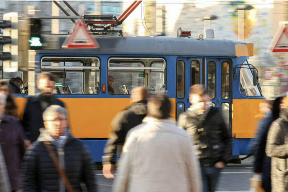 Während der Corona-Pandemie brachen die Fahrgastzahlen der öffentlichen Verkehrsmittel in Leipzig ein. Das wiederum warf die Planungen für das 365-Euro-Ticket zurück.