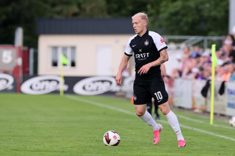 Linus Queißer (22) spielt sich in den Vordergrund. Gegen Kladno schoss er das 1:0.