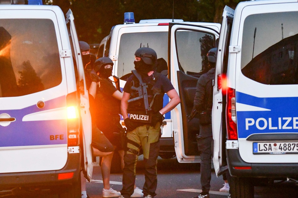 Rund 90 Einsatzkräfte des LKA waren im Einsatz.