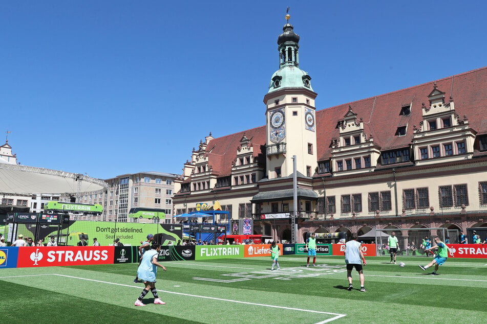 Das Fan Festival öffnet täglich um 10 Uhr.
