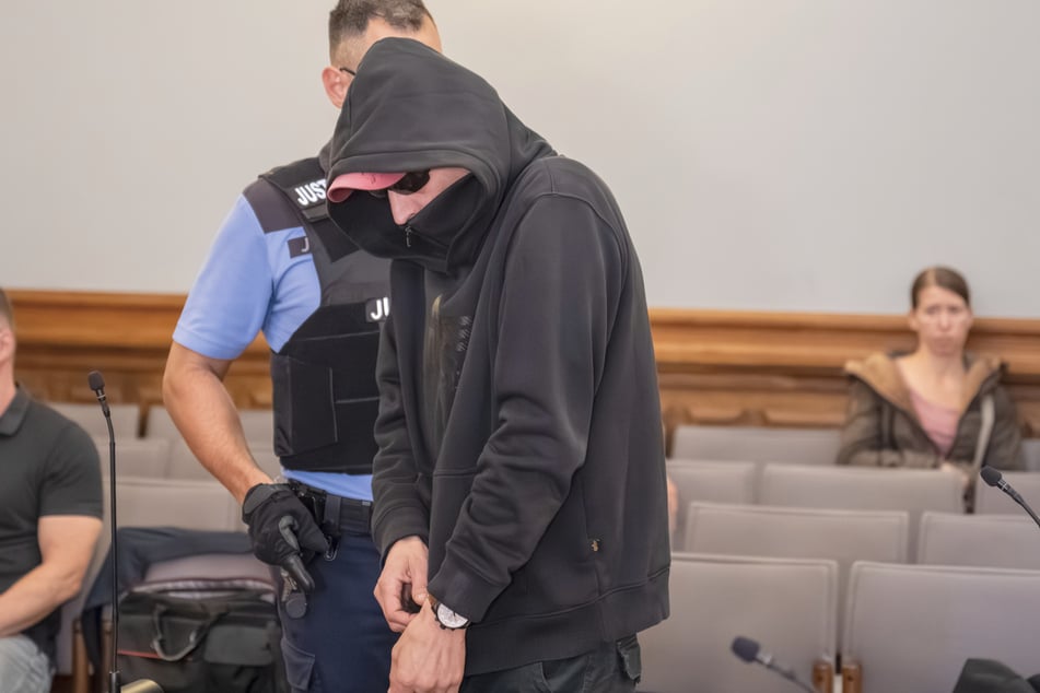Wenn das Urteil rechtskräftig ist, könnte Heino E. auf unbestimmte Zeit hinter Gittern bleiben.