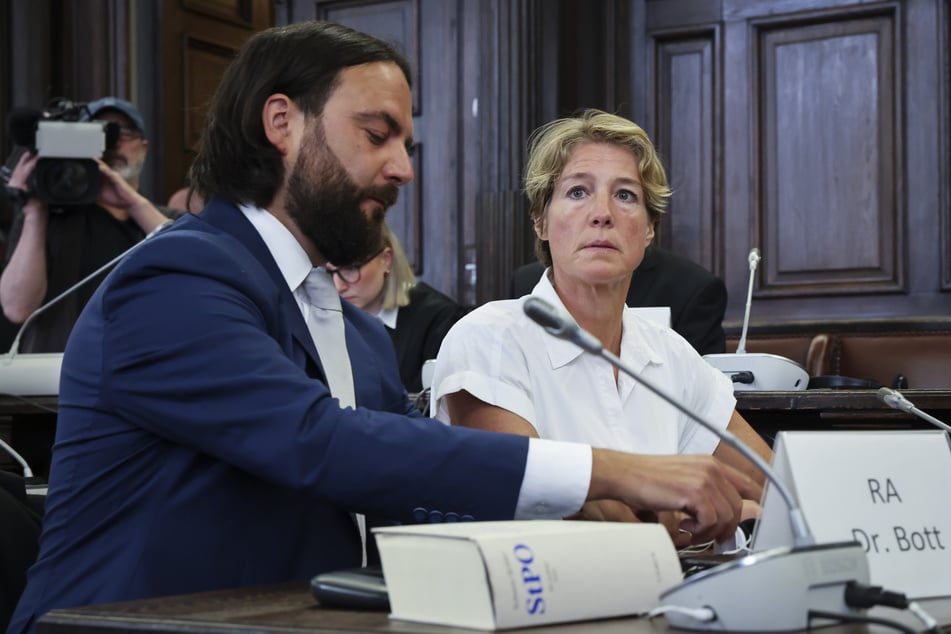 Christina Block (53) mit ihrem Anwalt Ingo Bott (43) am 51. Verhandlungstag.
