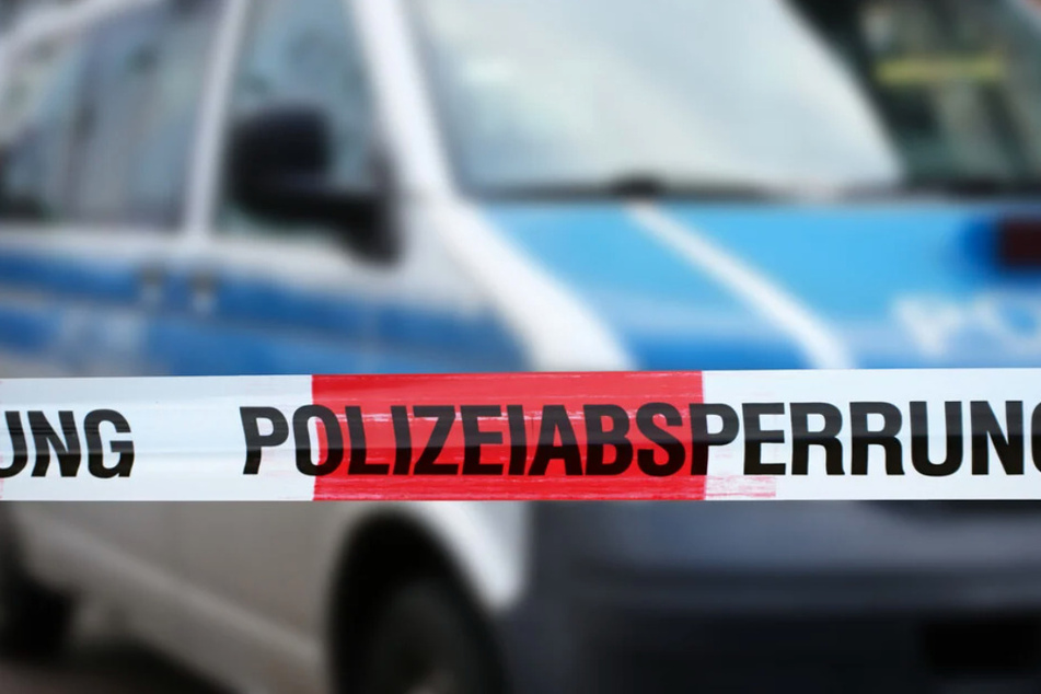 "Amok"-Schriftzug mit Datum an Schule in Jena: Polizei rückt mit Großaufgebot an