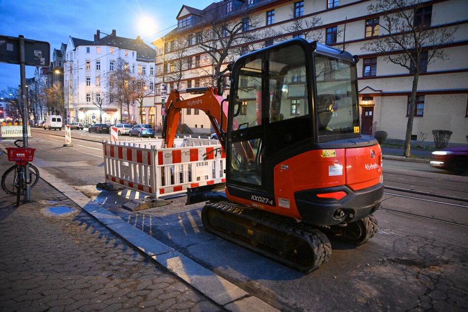 In der Gegenrichtung fließt der Verkehr weiterhin normal.