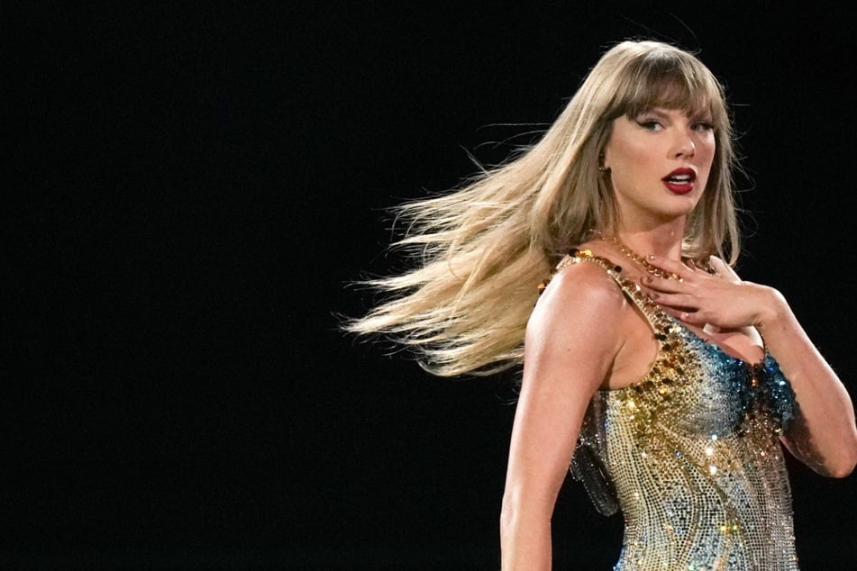 Will Taylor Swift play the Super Bowl halftime show? Insiders reveal her plans