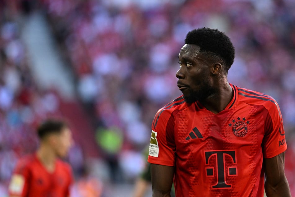 Alphonso Davies (23) hat beim FC Bayern noch einen Vertrag bis 2025.