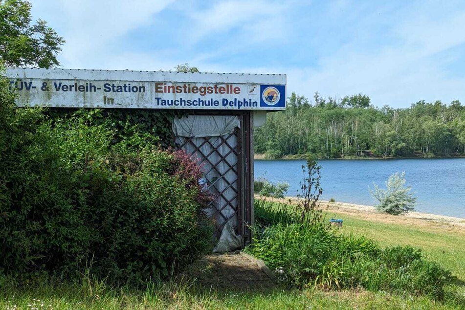 Die Diebe gelangten über ein Fenster ins Innere der Tauchschule.