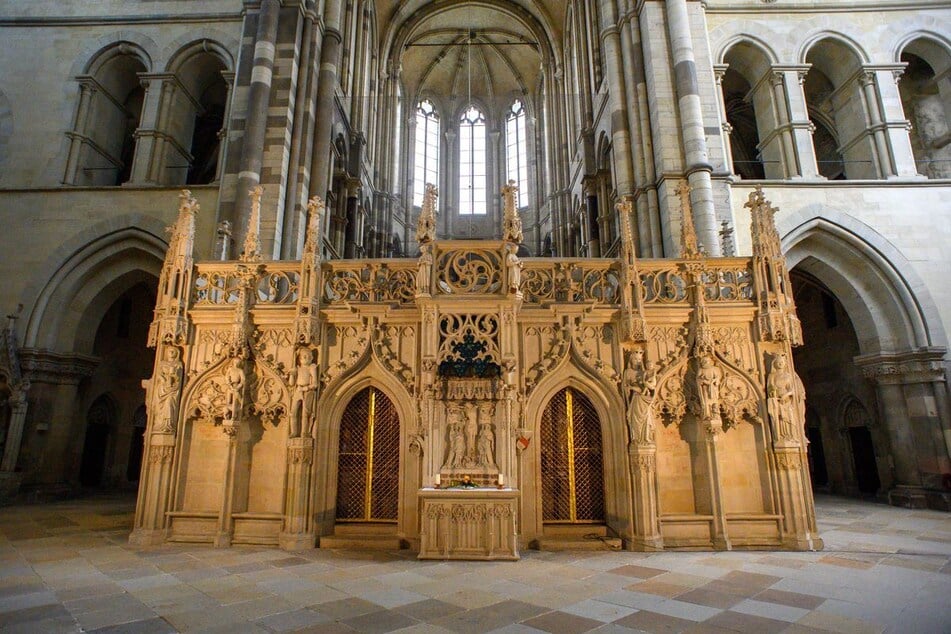 Otto der Große ruht im Magdeburger Dom - doch sein Sarg ist beschädigt.