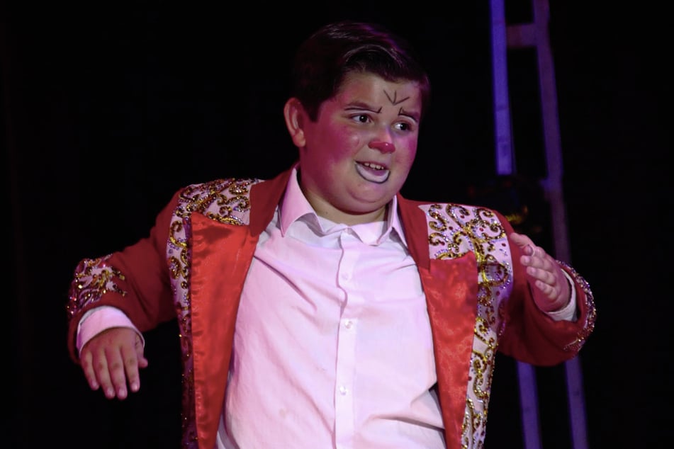 Alejandro (9) ist in im Zirkus Frank der kleine Clown. Später wird er das Unternehmen leiten.