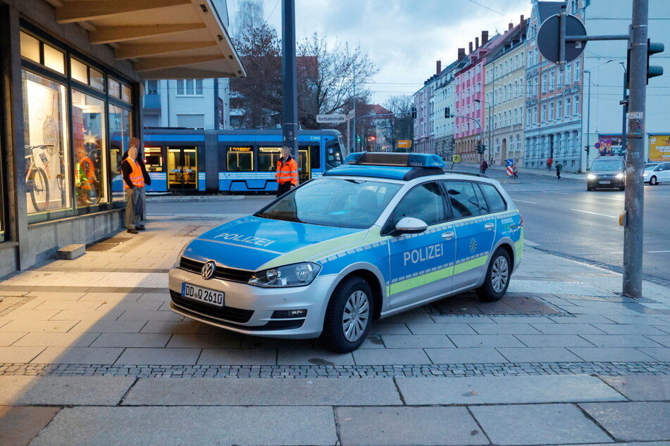 Am Bernsbachplatz kam es am frühen Dienstagmorgen zu einem Tram-Unfall.