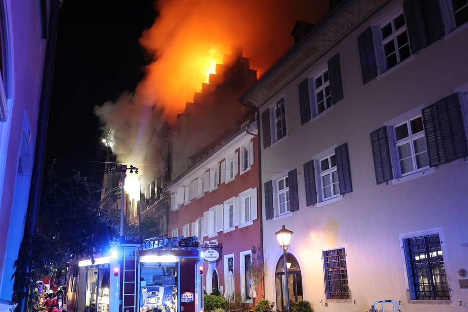 Aufgrund von starker Rauchentwicklung musste die Altstadt teilweise abgesperrt werden.