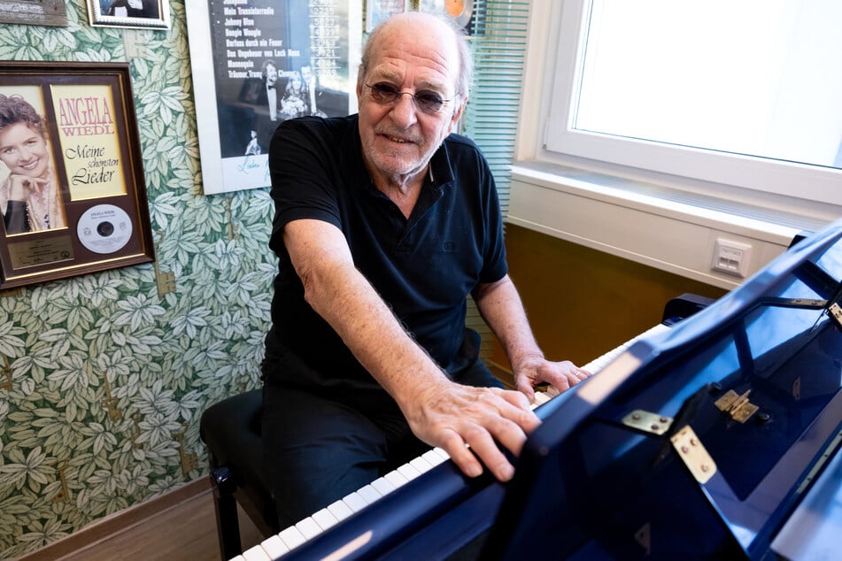 Siegel ist nicht nur Musiker, sondern auch Komponist und Produzent.