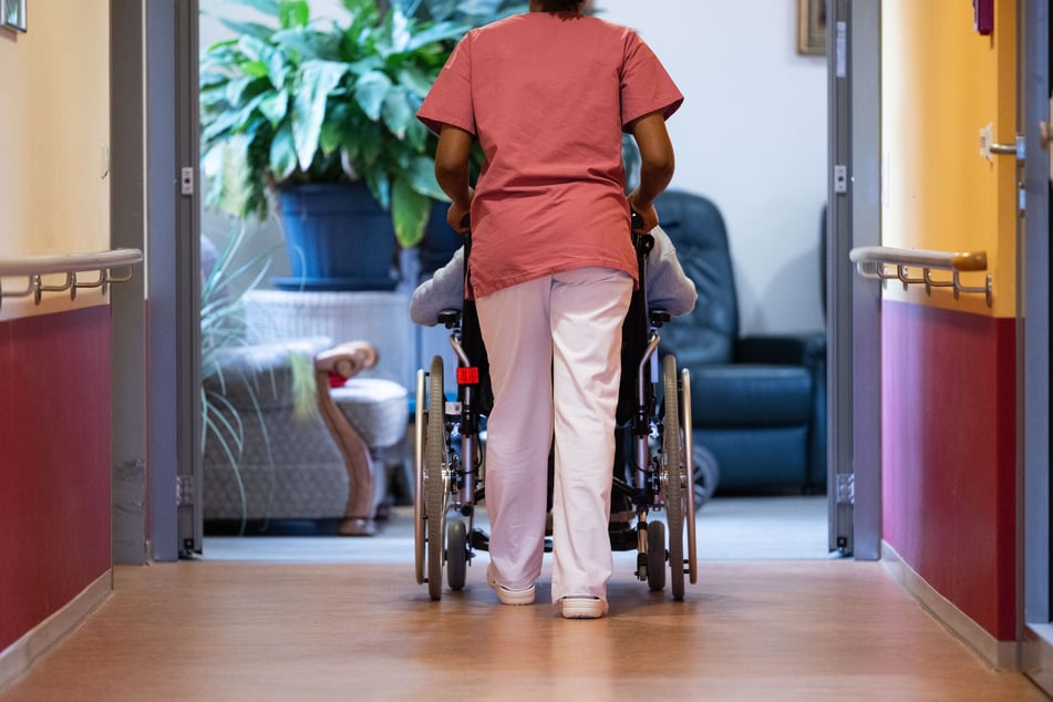 Die ohnehin schon hohen Pflegekosten sind in Thüringen nochmals gestiegen. (Symbolfoto)