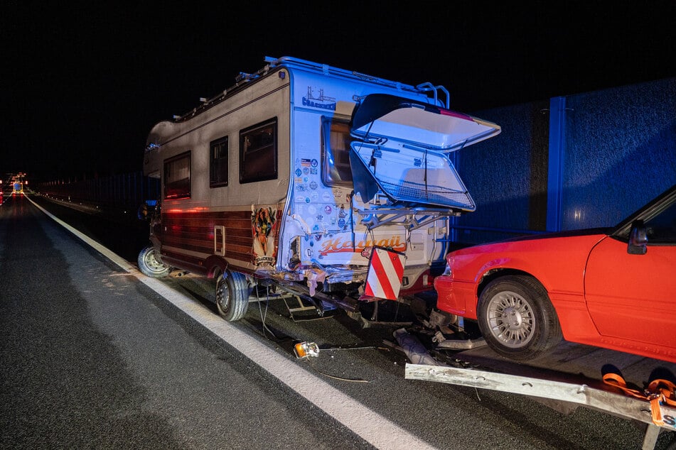 Das Wohnmobil musste abgeschleppt werden.