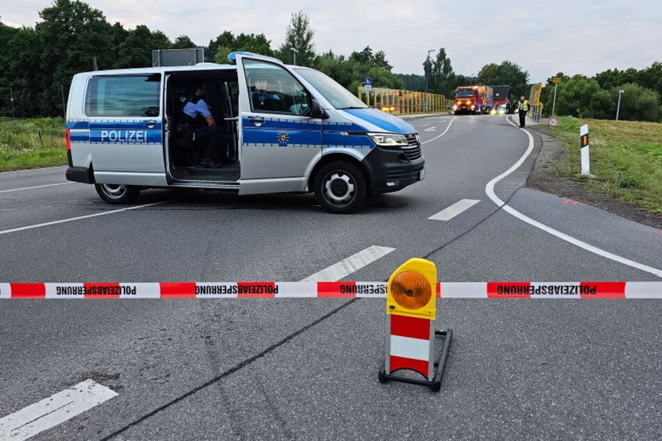 Die Straße war voll gesperrt.