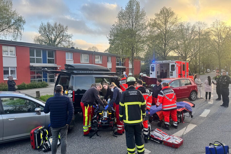 Am Donnerstagabend wurden bei einem Unfall in Hamburg vier Personen verletzt.