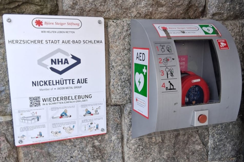 Insgesamt gibt es in Aue-Bad Schlema 27 öffentlich zugängliche Defibrillatoren.