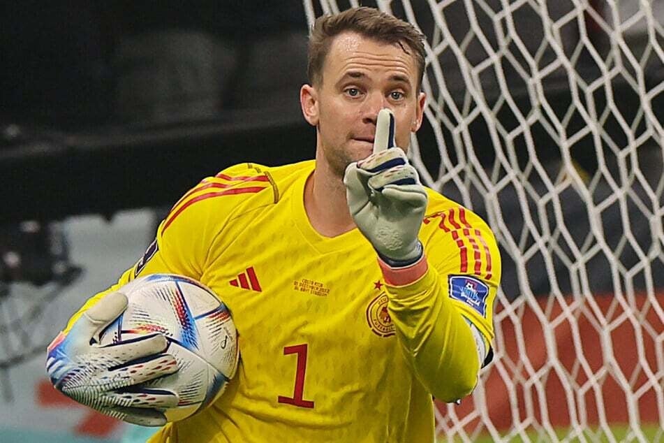 Mit Rückkehrer Manuel Neuer (38) im Kasten der "Roten" will der FC Bayern bei Borussia Mönchengladbach ihre Pole-Position festigen.