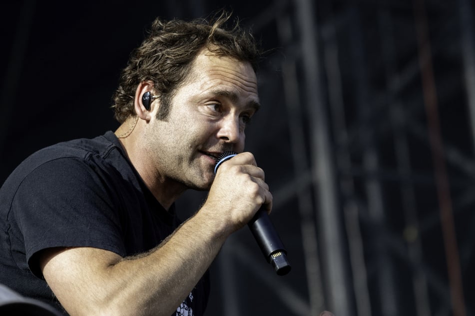 Für Kinder will Bosse (45) eine weniger vulgäre Fassung des Songs veröffentlichen.