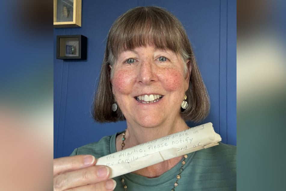 Allison Spencer und ihre kleine Schwester hatten die Flaschenpost samt fiktiver Geschichte vor 53 Jahren an einem Strand in New Jersey ins Wasser geworfen.