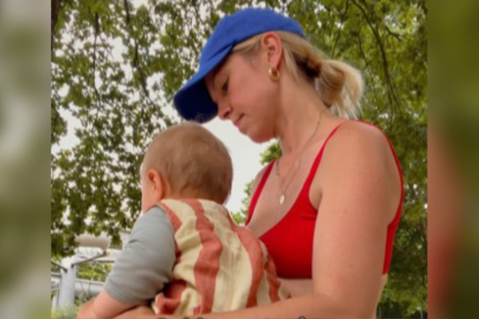 Svenja Holtmann (39) hat auf Instagram verraten, dass ihr jüngster Sohn Pepe Julius (neun Monate) nicht mehr gestillt werden möchte.