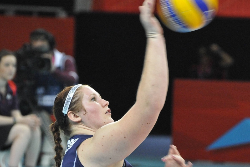 Heather Erickson scored 11 points to help Team USA dominate the RPC in women's sitting volleyball on Wednesday.