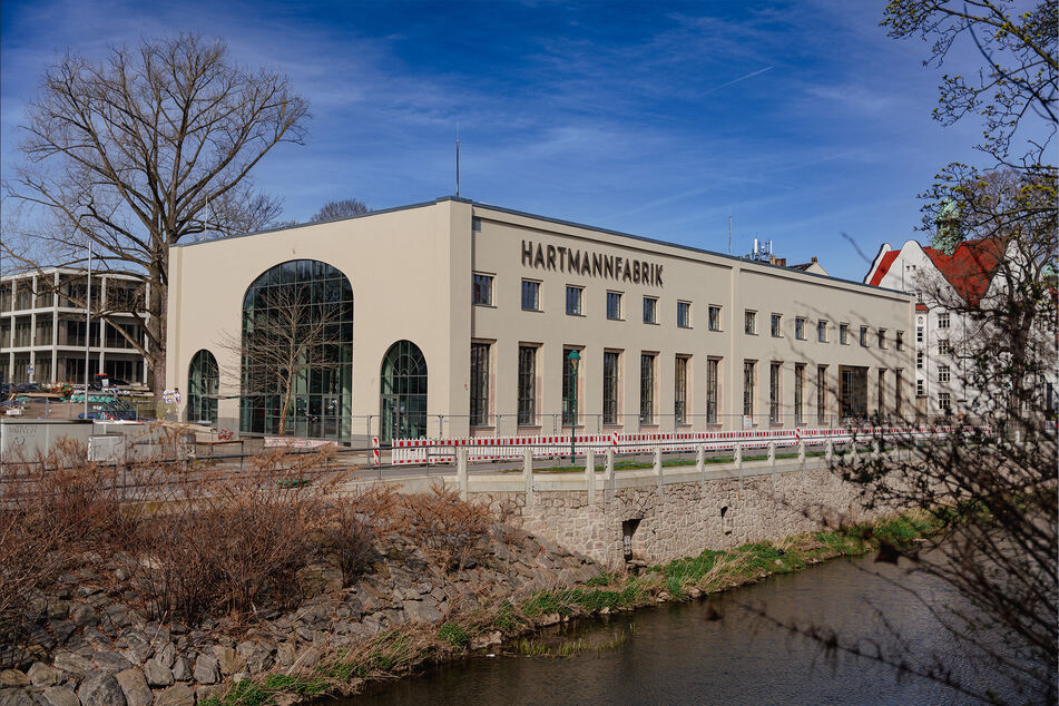 Kommt am Tag der offenen Tür vorbei und erlebt die Hartmannfabrik als Ort der Tradition und Musik.