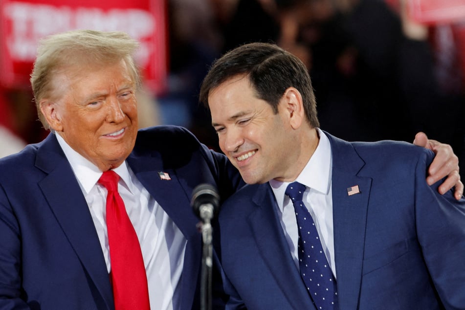 President-elect has reportedly decided to appoint Florida Senator Marco Rubio (r.) as his secretary of state.